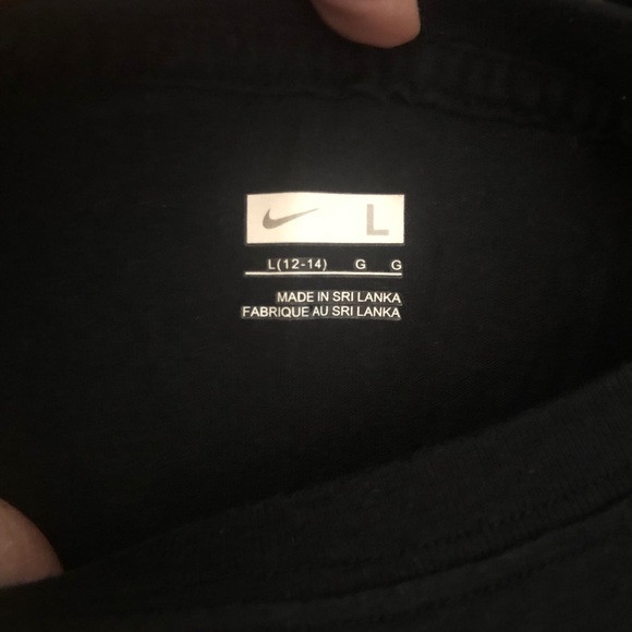 NWOT Nike Livestrong THE BURGH shirt L - Picture 2 of 3